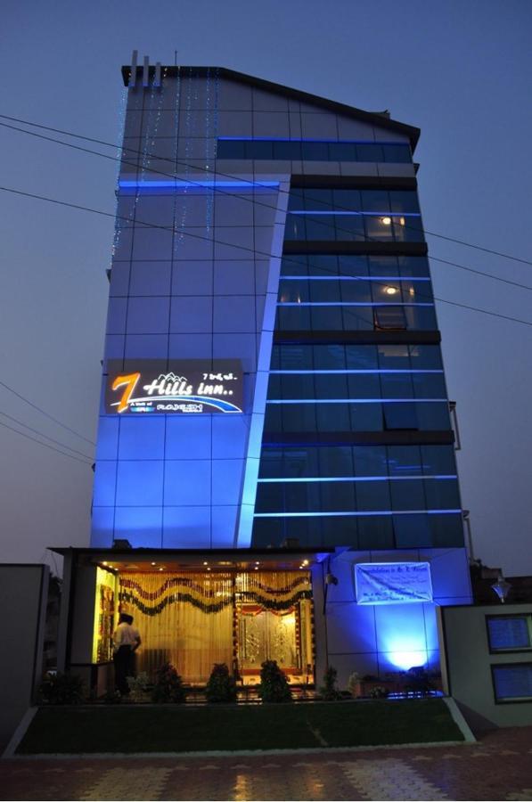 Hotel Seven Hills Inn تيروباتي المظهر الخارجي الصورة